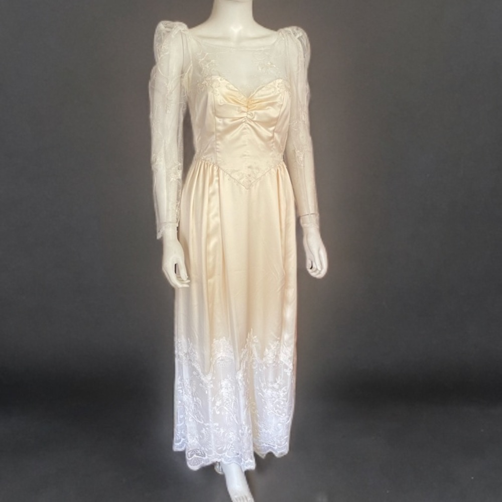 Vintage Cream Silk and White Tulle Embroidered Wedding Dress